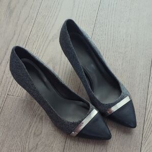 Naturalizer Black and Gray Heels With Metallic And Leather Detail-size 9
